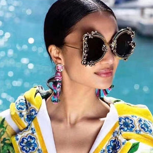 Baroque Style Sunglasses  https://mbell-ish.com/products/baroque-style-sunglasses  Are you ready to turn heads while wearing these gorgeous sunnies? Style: RectangleFrame Material: PolycarbonateEyewear Type: SunglassesLens Height: 68mmLens Width: 65mmStyle: Fashion